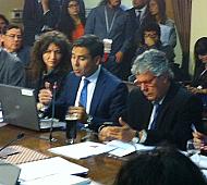 El Superintendente Parrado en su exposici&oacute;n, junto al Ministro de Educaci&oacute;n Nicol&aacute;s Eyzaguirre